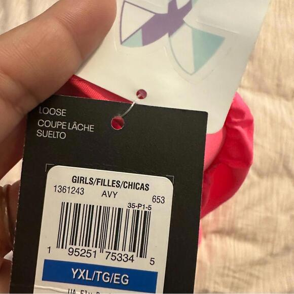 Under Armour Athletic Shorts - Picture 3 of 3